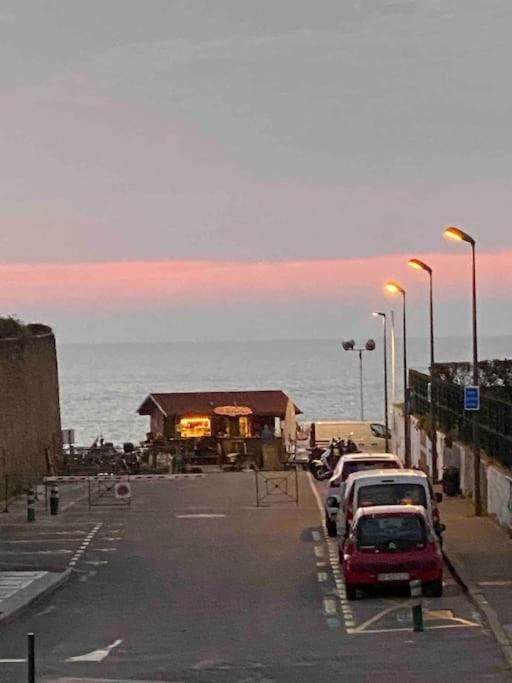 Beautiful Beach House In Front Of The Ocean Biarritz Buitenkant foto